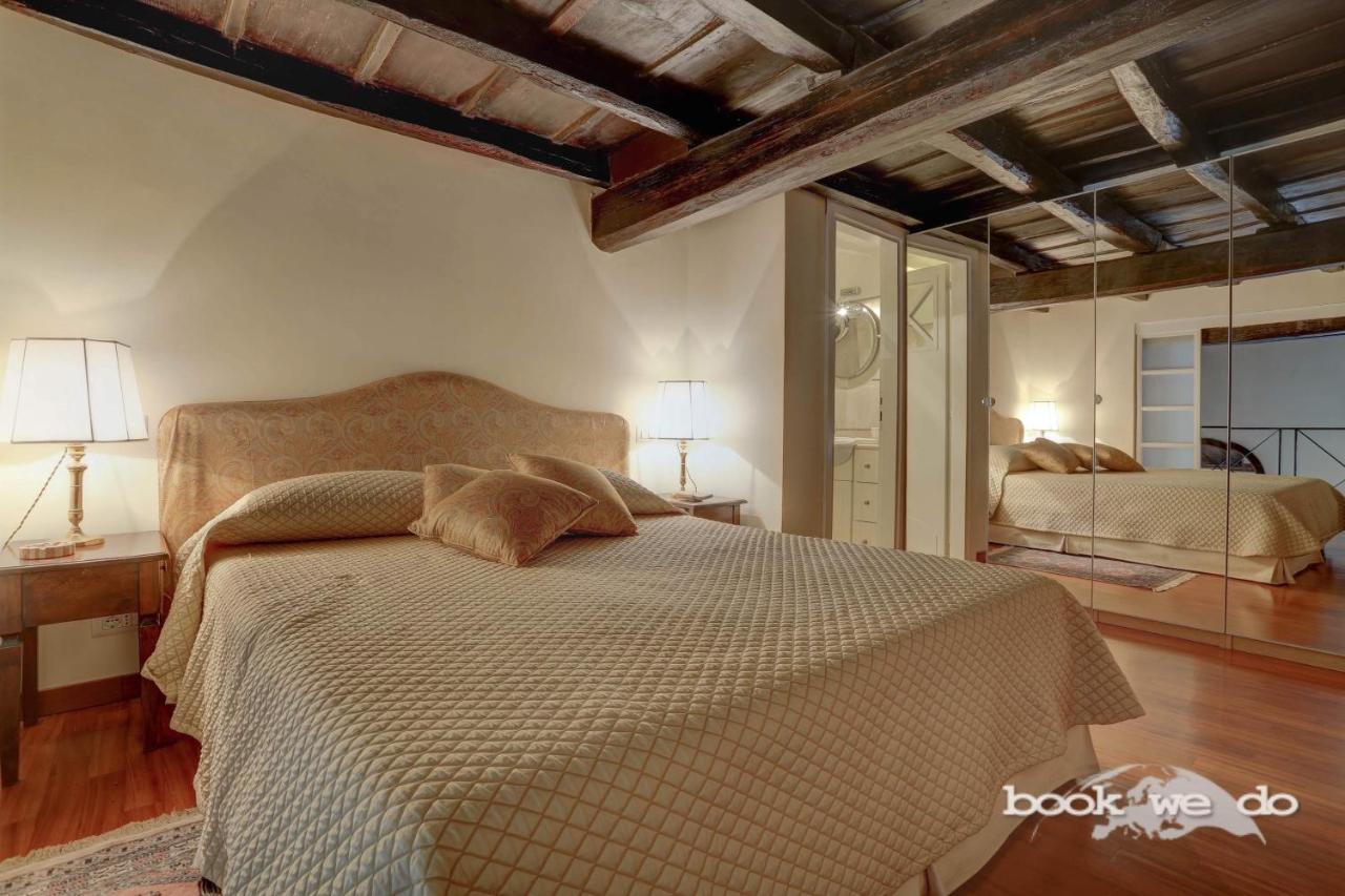 Appartamento Trastevere - La Scala Bookwedo