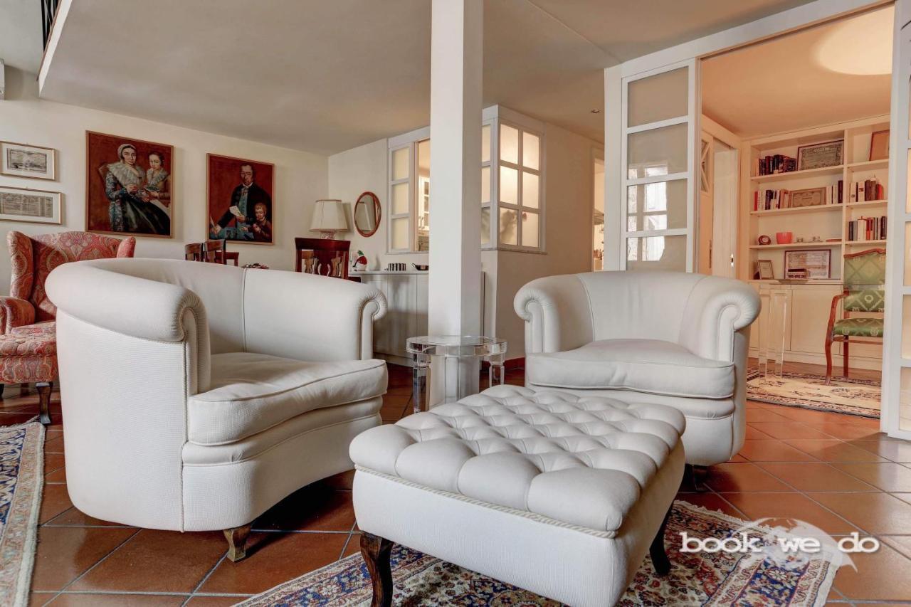 Trastevere - La Scala Bookwedo * Rom